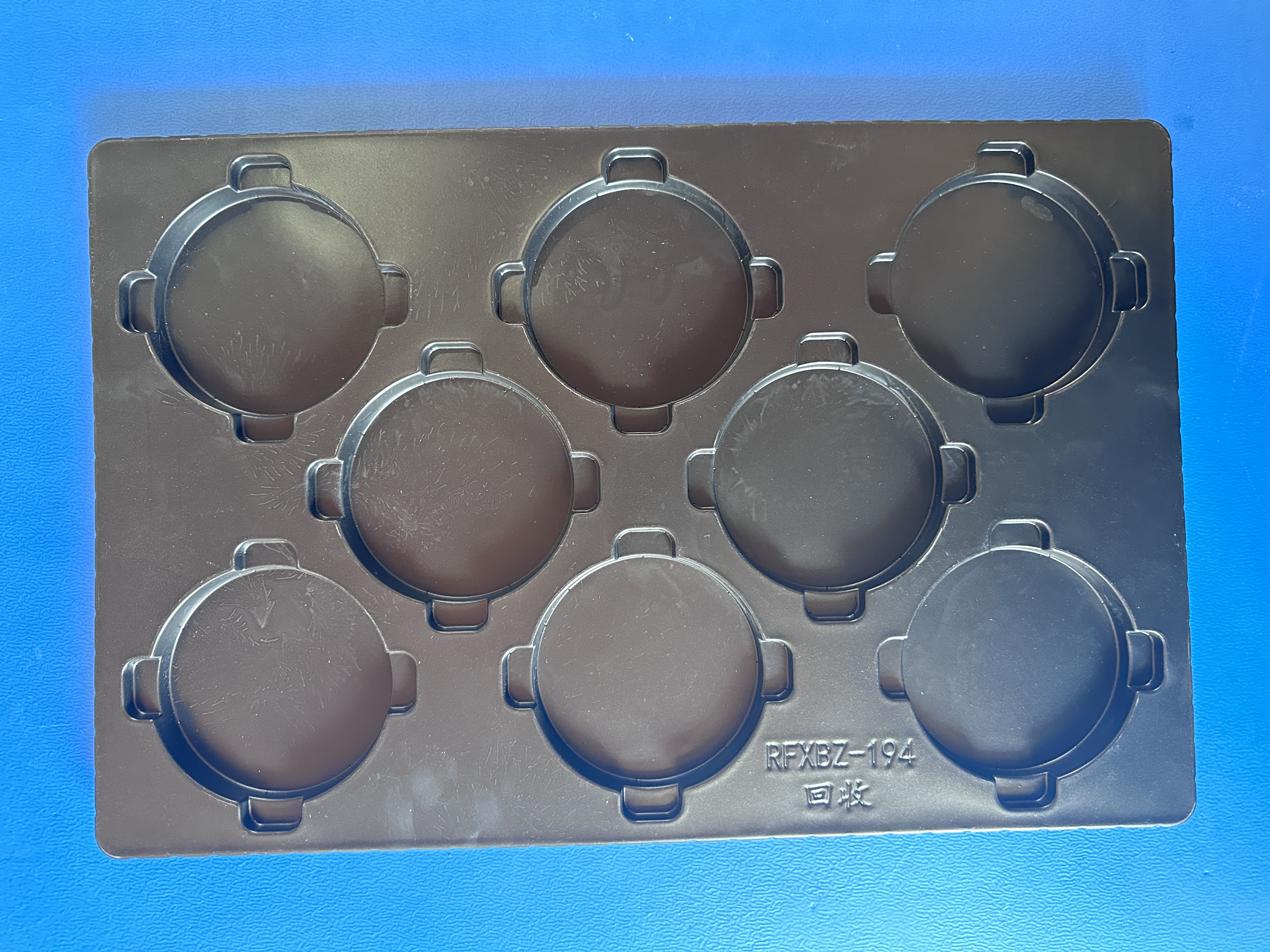 Blister packaging custom cavities balancing visibility and retail security